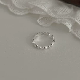 项链;耳钉;戒指