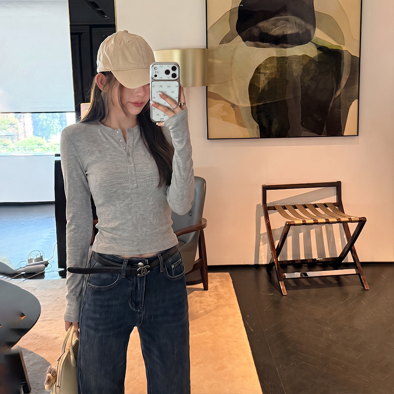 Youye Shisanxing 2026 Autumn New Long Sleeve Top for Women Korean Style Slim Fit Stretch Base Shirt Regular Shoulder T-Shirt Youye Shisanxing 2026 Autumn New Long Sleeve Top for Women Korean Style Slim Fit Stretch Base Shirt Regular Shoulder T-Shirt