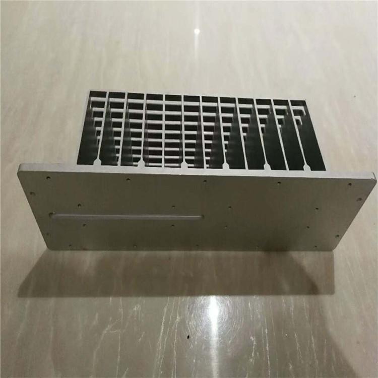 订制开模生产大截面高功率散热器铝型材 梳子型异形
