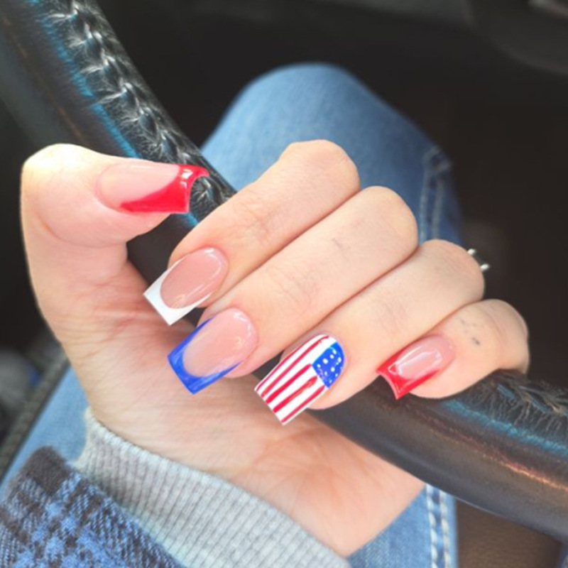 European and American Cross-Border Wearable Nails for Independence Day, Medium-Length Glossy Striped Flag Red and Blue French-Style Wearable Nail Stickers