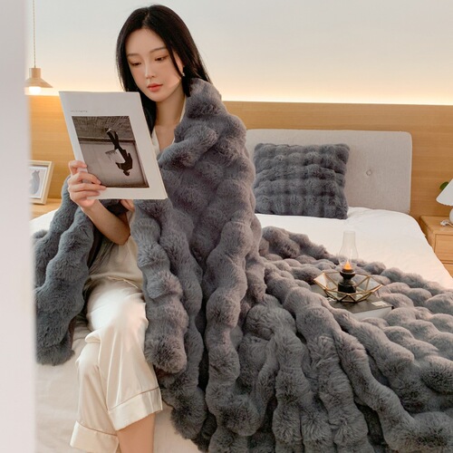 Tuscany Sheepskin Imitation Rabbit Fur Bubble Fleece Blanket, Double-Sided Thickened Office Nap Blanket Sofa Cover Blanket