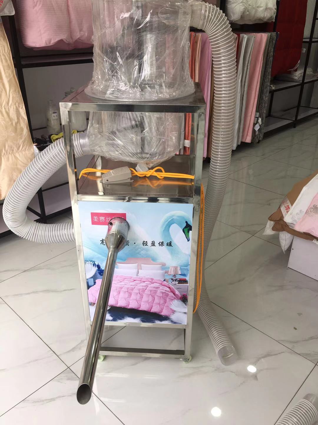 羽绒被充绒机羽绒服羽绒抱枕坐垫现场充绒机羽绒被套全自动充绒机-阿里巴巴