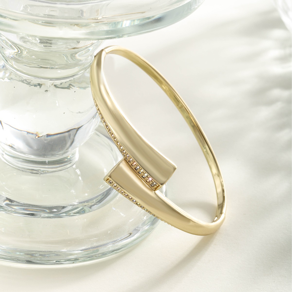 Xuping nuevo producto de comercio exterior transfronterizo Xinghe brillante pulsera de mujer lujoso ligero de moda de alta calidad joyas de brazales de mujer