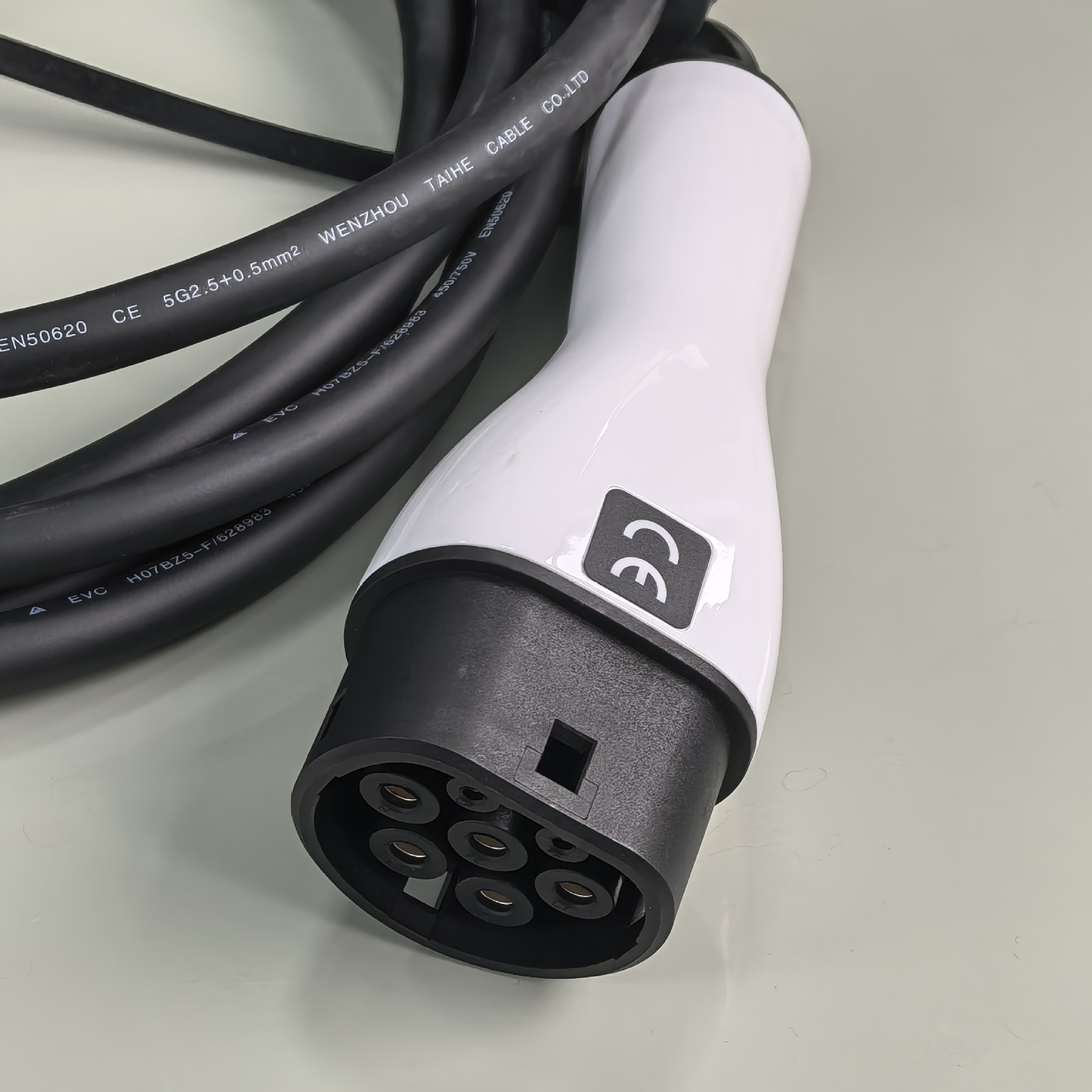 Dual-Head Gun Charging Extension Cable for New Energy Vehicle Charging Pile, Type2 European Standard, National Standard Gbt Gun Head, 7Kw 32A