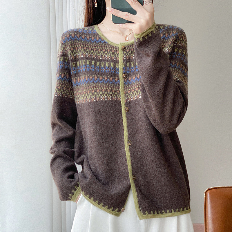 2025 New Wool Knitwear Round Neck Retro Style Literary Cardigan Warm Ethnic Style Knitwear Loose Jacket 2025 New Wool Knitwear Round Neck Retro Style Literary Cardigan Warm Ethnic Style Knitwear Loose Jacket