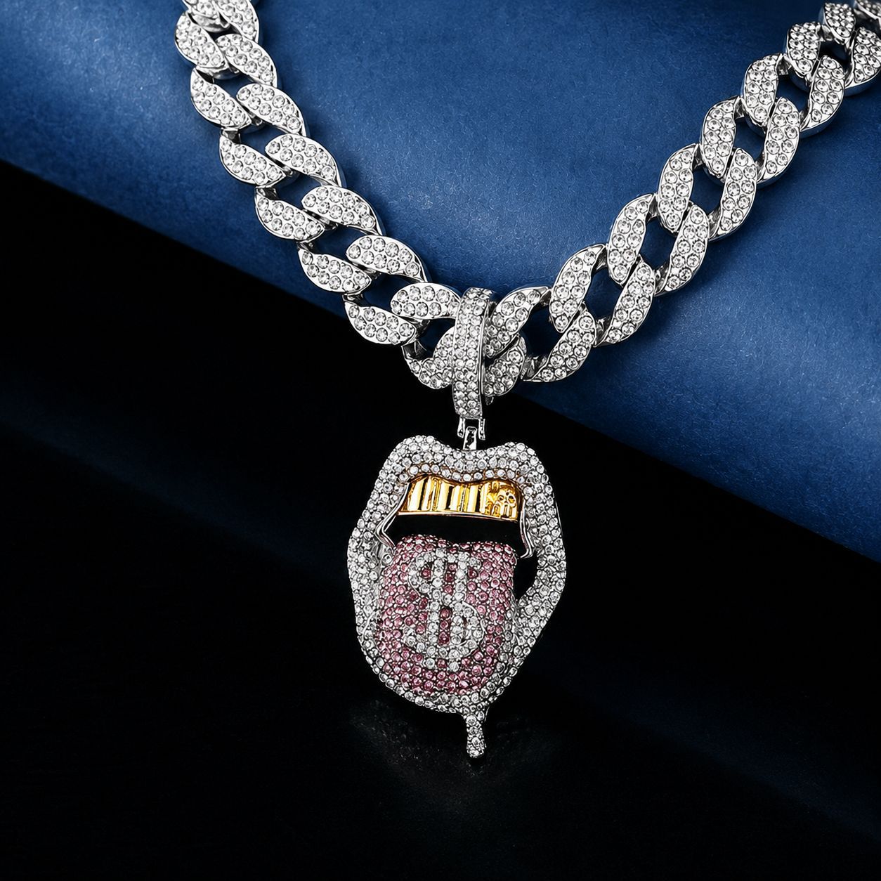 Cross-border ins extraño diamante tridimensional de color Hip-Hop europeo y americano escupir lengua collar de esqueleto collar de diamante collar de cadena de clavícula cubana
