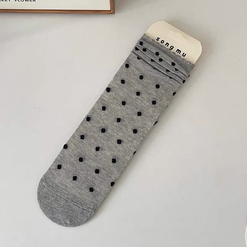 Gray dot
