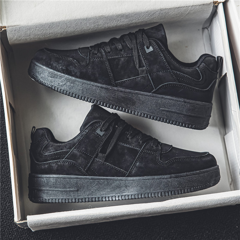 Zapatillas de skate amarillas tierra de caña baja para hombre, novedad primavera 2026, calzado casual juvenil de suela gruesa, zapatillas deportivas para hombre para transmisiones en vivo.