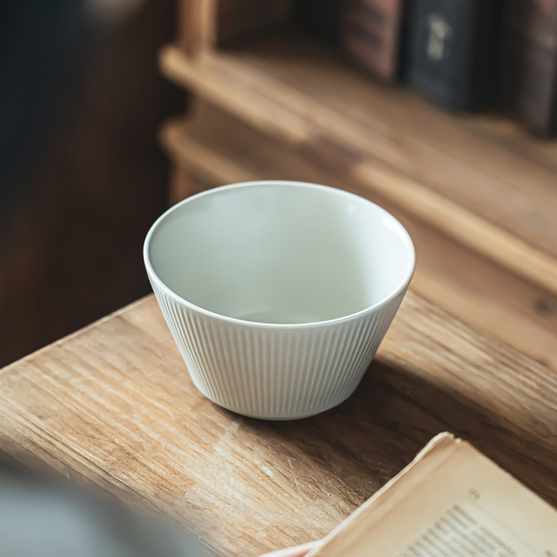 Tazón de arroz en relieve de patrón vertical de estilo retro nórdico Tazón de avena de alta calidad para el hogar Tazón de sopa dulce Tazón de cerámica Tazón de fideos de vajilla