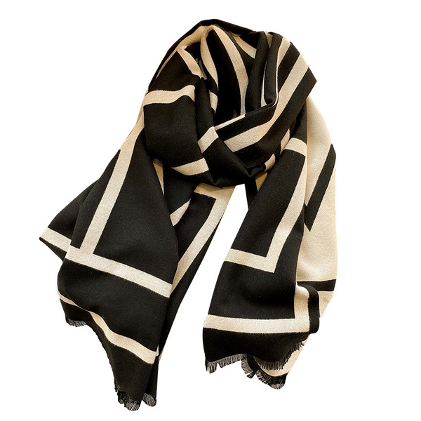 Winter universal double-sided geometric scarf made of faux fur