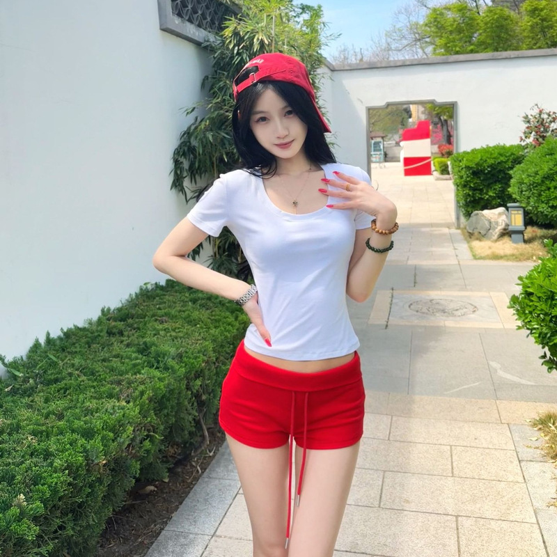 American-Style Spicy Girl Sports Shorts for Women, Summer 2026 New Model, Petite Drawstring Yoga Shorts, Hip-Hugging, Slimming, Low-Waist Hot Pants