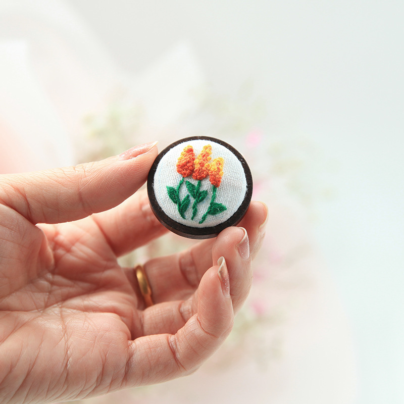 Bordado hecho a mano DIY creativo broche joyería de dibujos animados lindo insignia accesorios niños pareja regalo