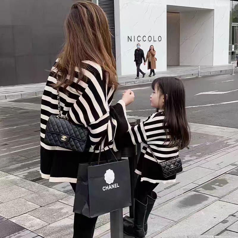 Special different black and white striped knitwear parent-child dress mother and daughter dress high-end fried street foreign style sweater spring and autumn
