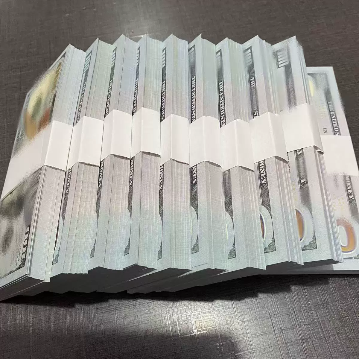 Смоделированные украшения, пропуск на паре за 100000 юаней, реквизит для выбивания денег для показа банкнот по одному сравнению с прямым эфиром, игрушки для фильма и телевидения, доллары，баллы