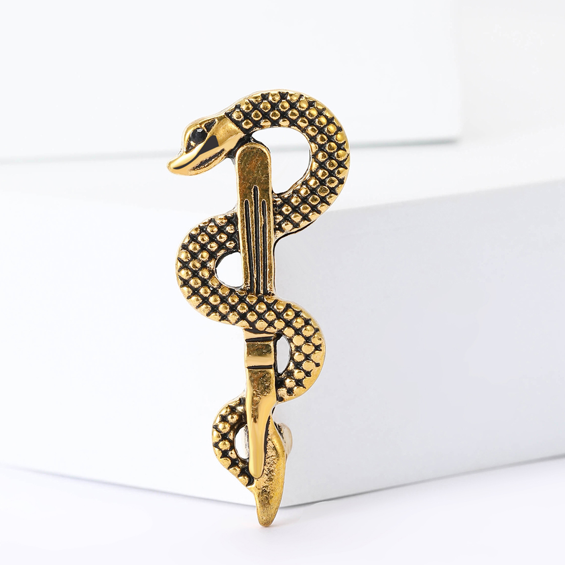 Snake Pattern Lady Pin Snake Alloy Enamel Unisex Brooches