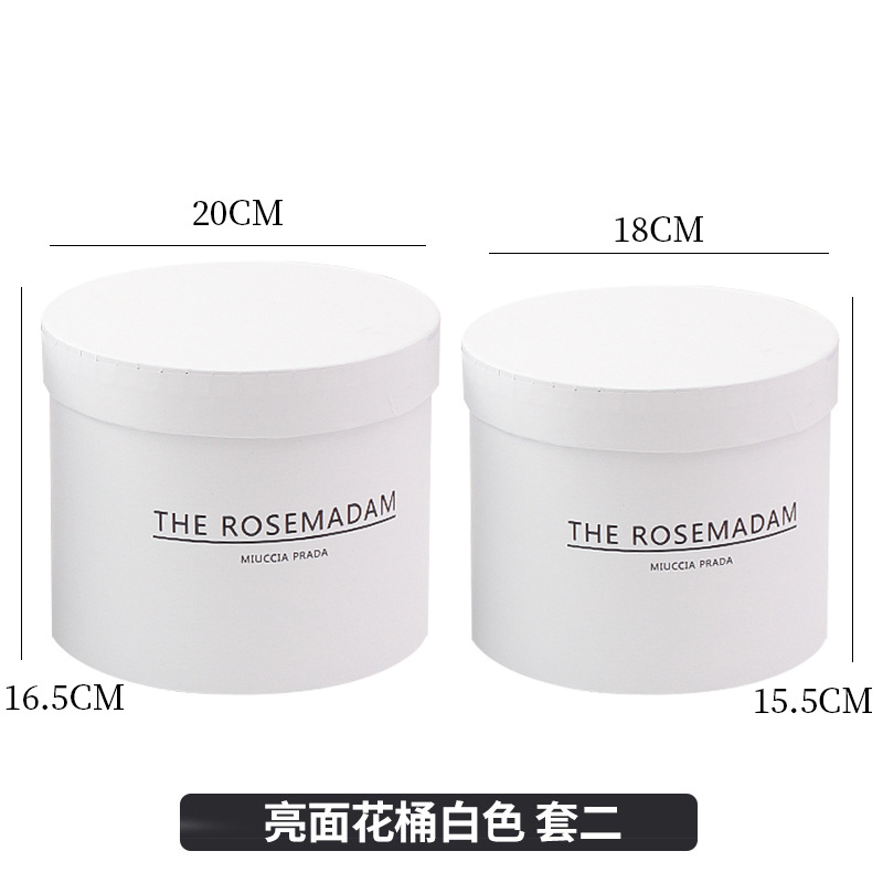 Conjunto de vacaciones Cubo de abrazo de tres flores Cubo de regalo de Oscar Cubo de arreglos florales Cubo de abrazo de oso de fresa grande Floristería al por mayor