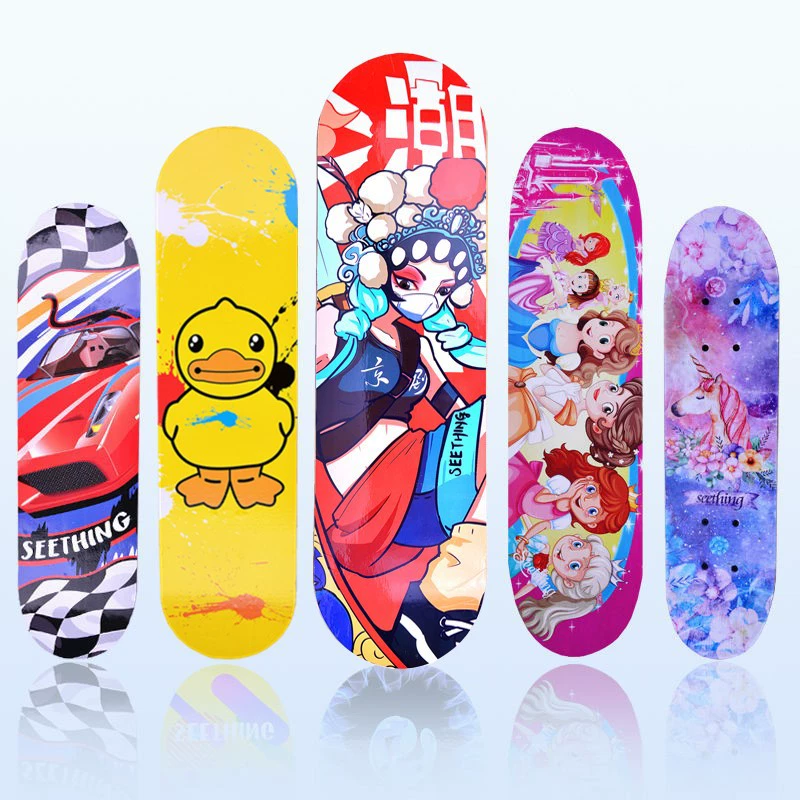 Children's professional skateboard for beginners, scooter for men and women on four wheels with two curved ends, 12 years, for teenagers