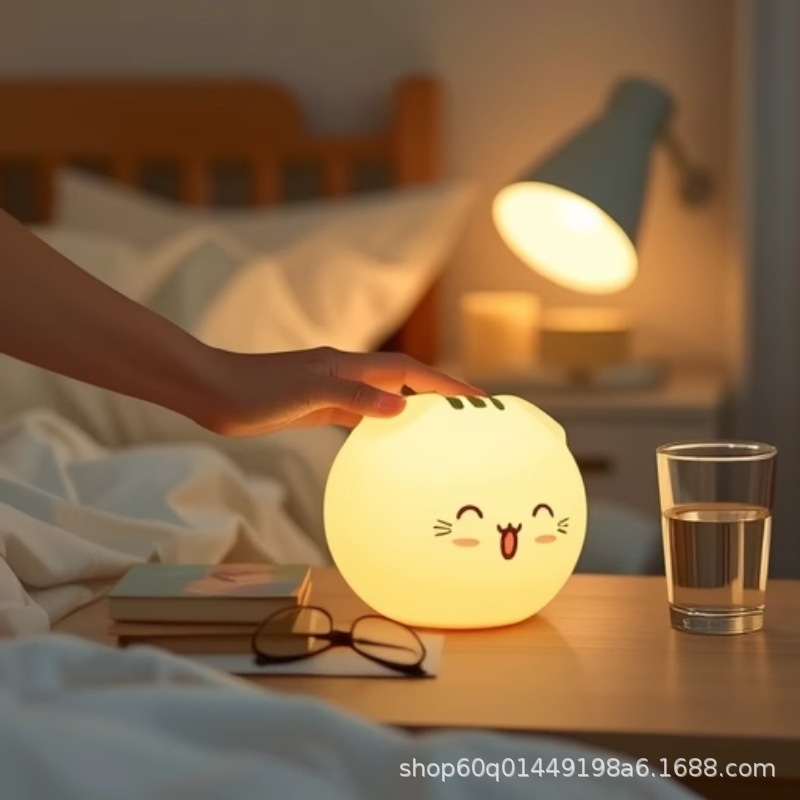 ハロウィーン装飾LED充電タイプ3速調節水泳クジラ魔法猫充電ナイトライト|undefined