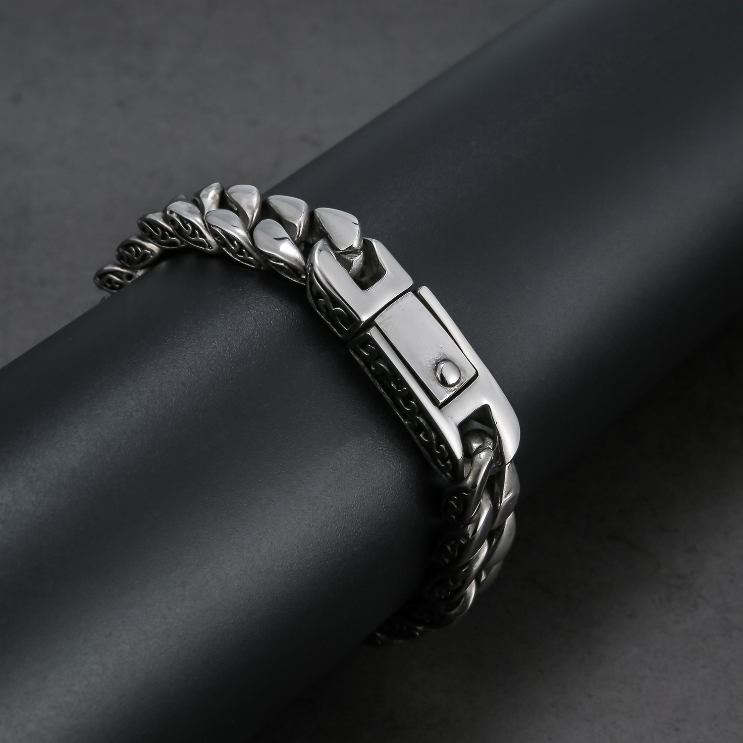 O1CN01p4tE3L219UCKCPYSI_!!2212