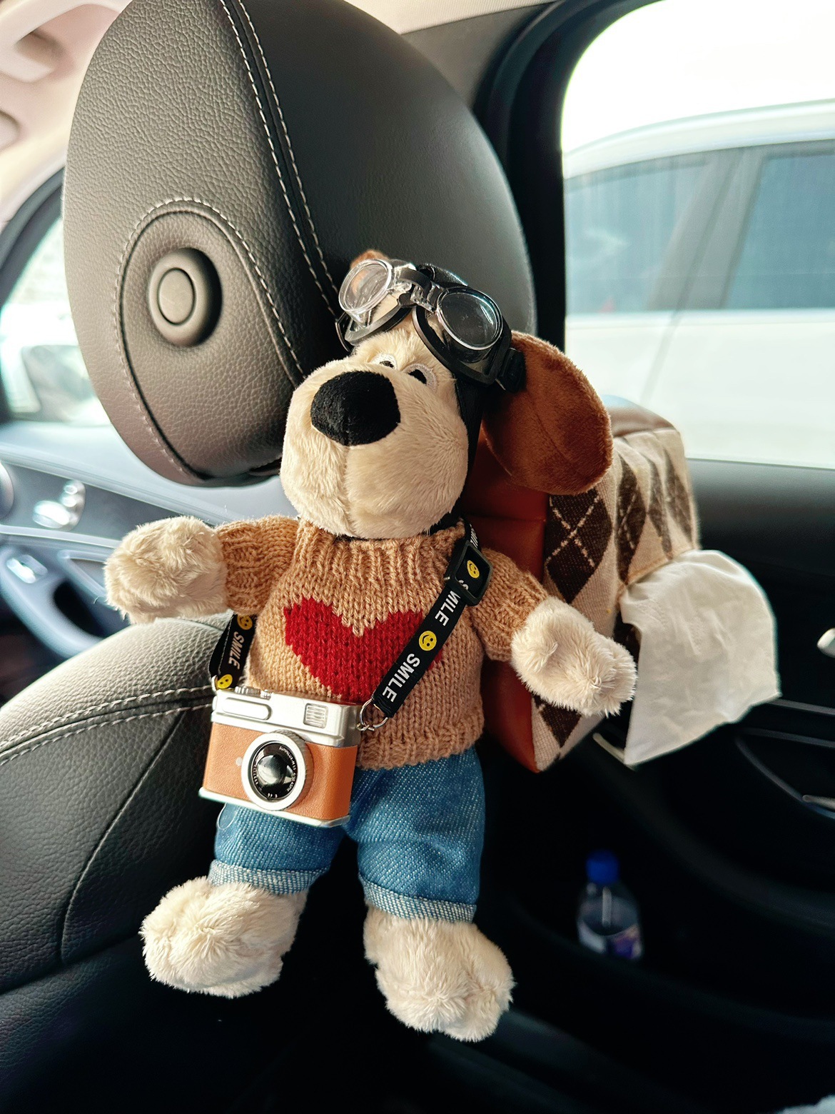 Car Tissue Box Car Cartoon Decorative Tissue Box Creative Cute Car Seat Back Hanging Armrest Box Tissue Box