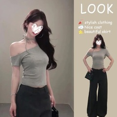 2025 夏の新アメリカンホットガールセクシーなストラップデザインホルターネック斜め肩半袖 Tシャツトップ