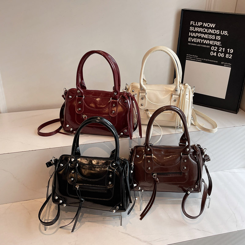High-End Texture Handbag, Fashionable and Versatile Small Bag for Women 2025 New Ins Popular Fashion Single Shoulder Crossbody Bag