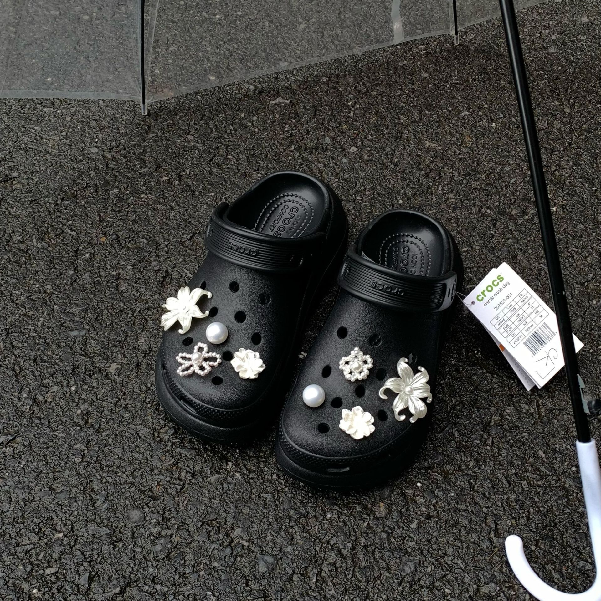 Zapatos de agujero de flor de perla de nuevo estilo original hebilla zapatos de primavera y verano flor DIY accesorios desmontables