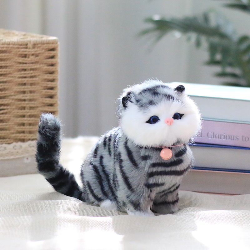 모조 머리 파란색과 흰색 뚱뚱한 고양이