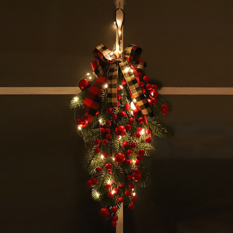 クリスマスデコレーション 赤い果実がぶら下がったツリーやドアに飾る格子結びの赤い果実が光るホリデークリスマスデコレーション クロスボーダーデコレーション|undefined