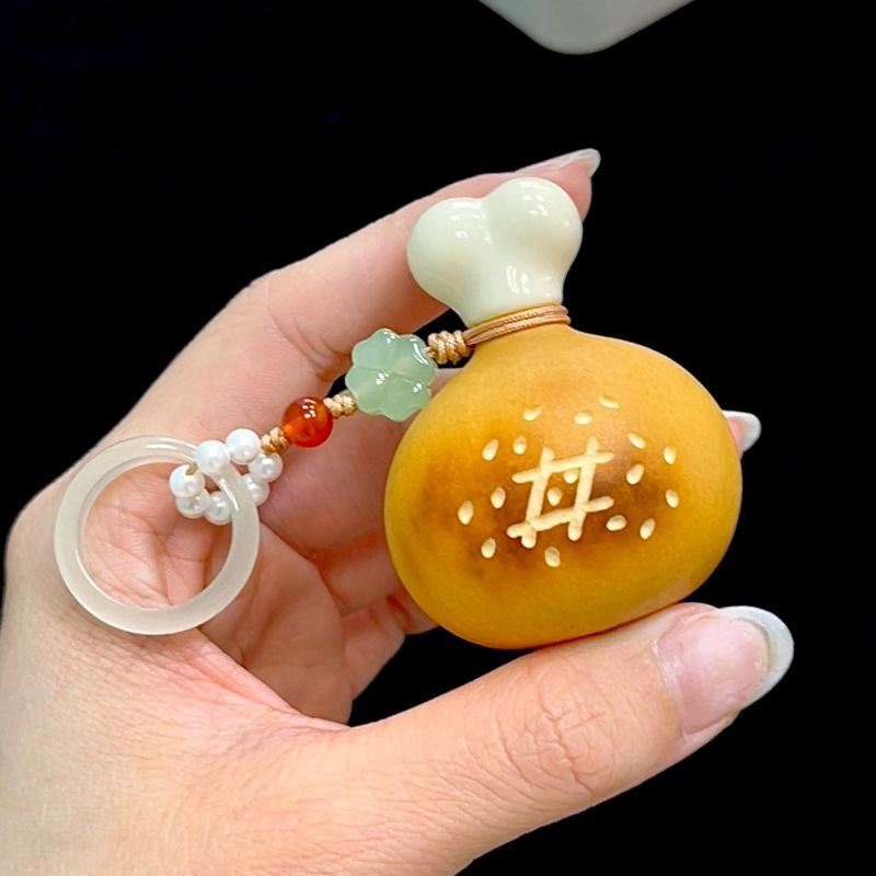 пучок с ананасом из сыра