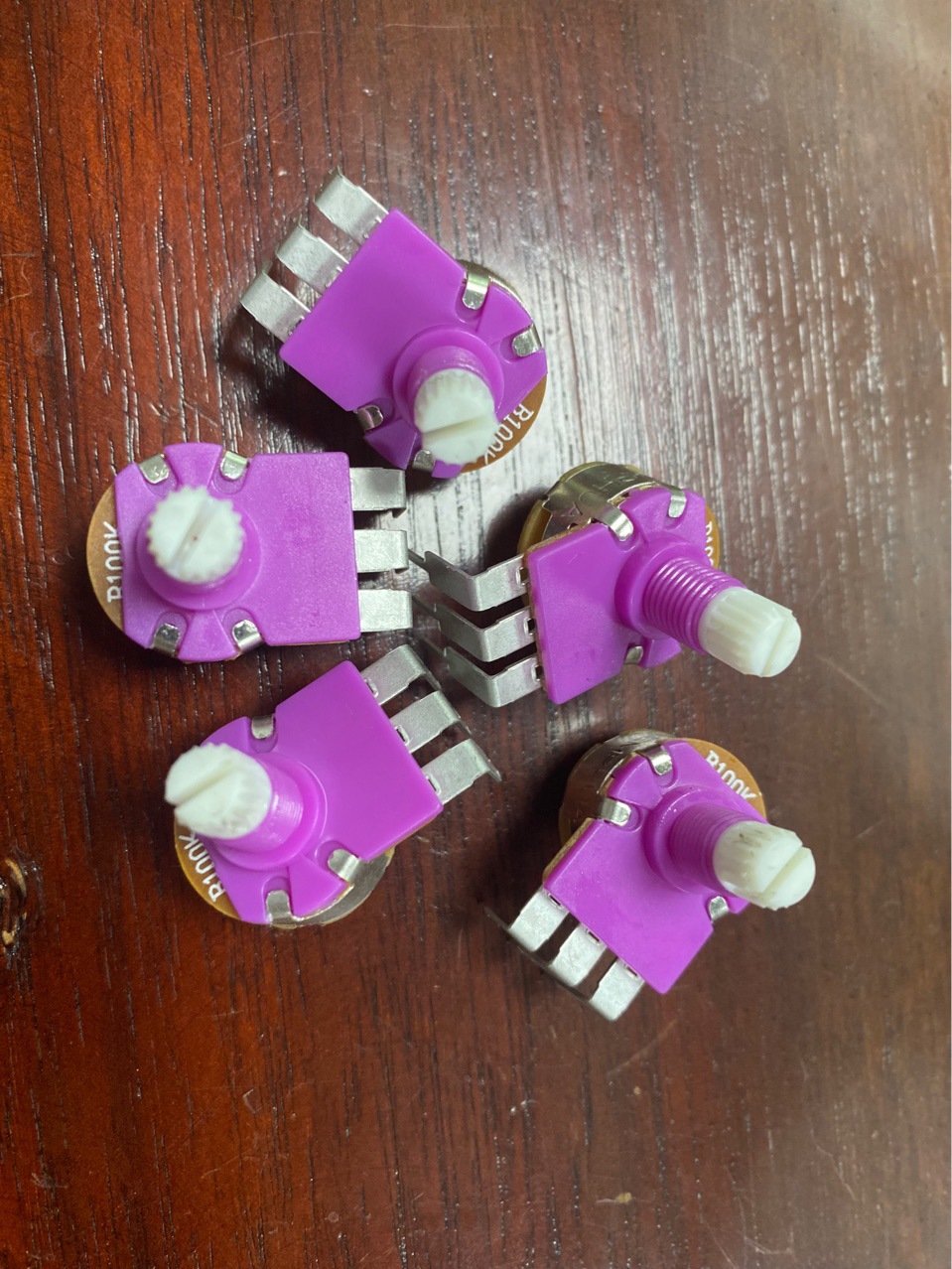 厂家直销149调光调色调速调温控制器用电位器