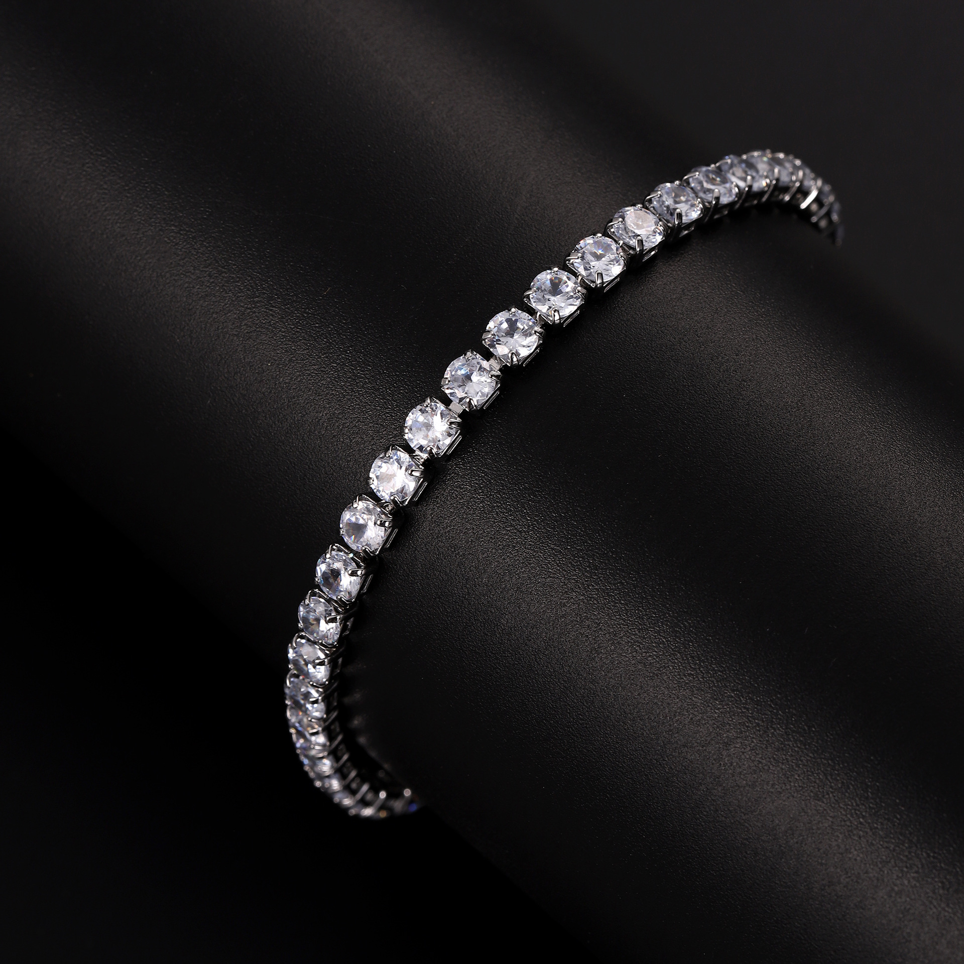 bracelet with zircon