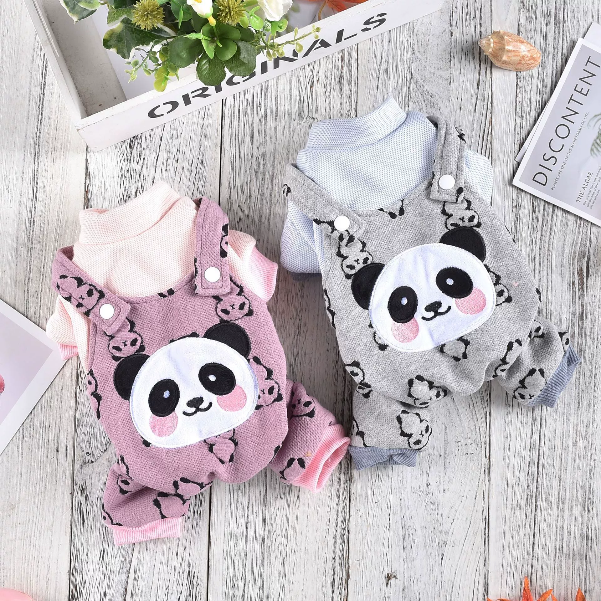 2023 осень и зима Новая Одежда для собак вязаная теплая одежда для маленьких и средних собак на четвероногих подтяжках с пандой