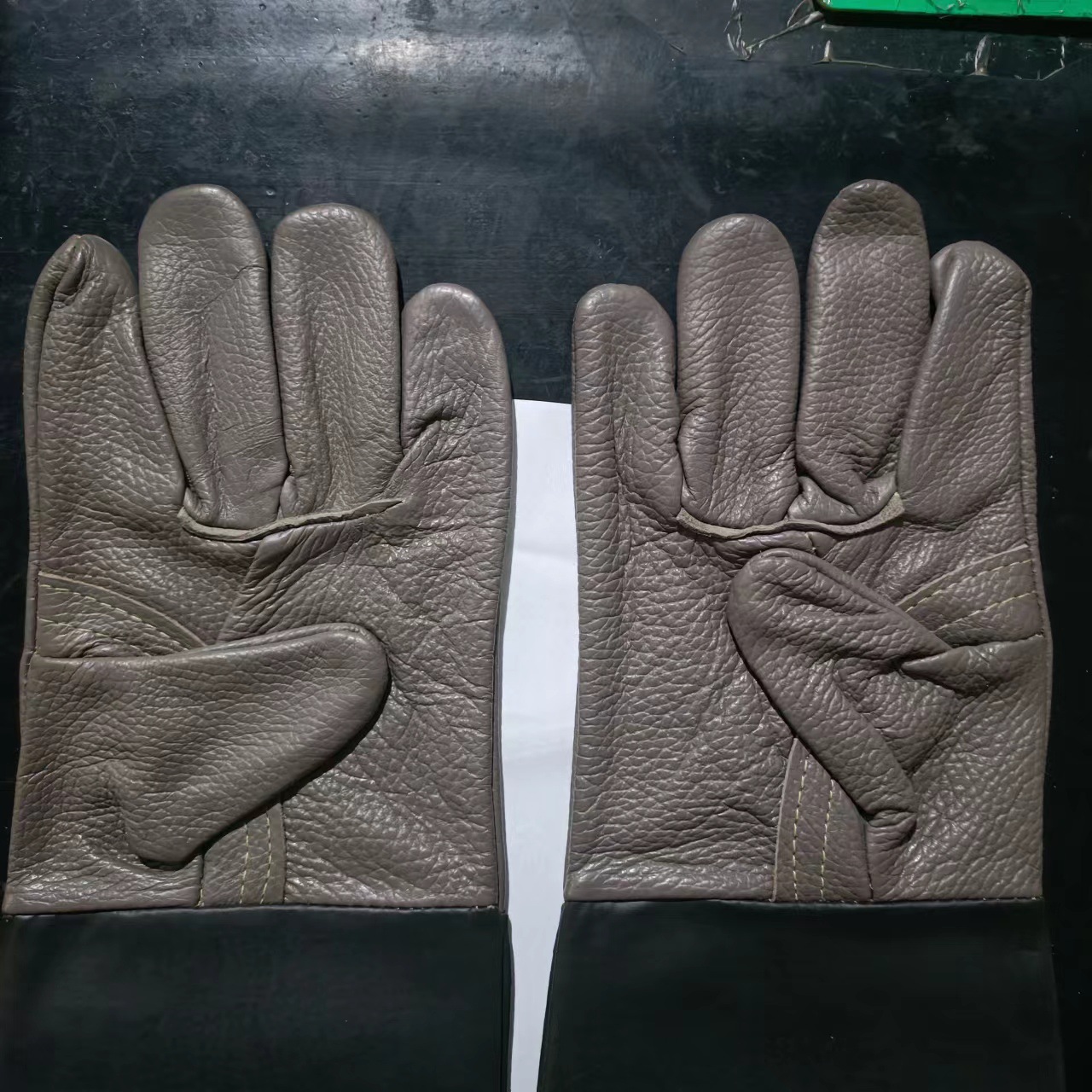 厂家直供现货批发电焊手套焊工劳保手套牛皮高温焊工防护加长手套