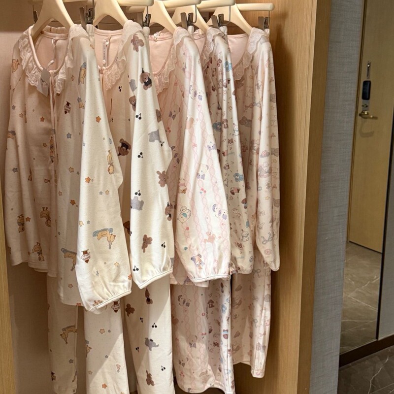 Autumn and Winter New Kxm Princess Lace Velvet Home Clothes for Women with Breast Pads Sweet Cartoon Round Neck Pajamas Set