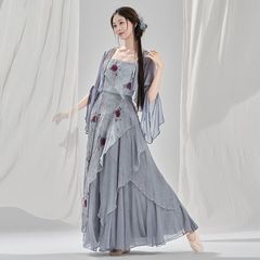 新しいスタイルの古典的なダンスの服の女性のふわふわしたガーゼの服の韻の一枚のガーゼのキュロットの中国風の演出服の舞台服