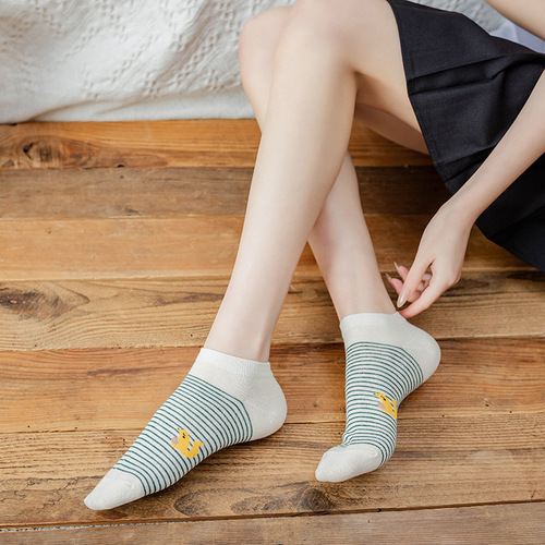 Women's Socks Spring and Summer Thin Women's Socks Quarter Cotton Socks Women's Short Socks Solid Color Boat Socks Striped Japanese Ins Trendy Candy Color