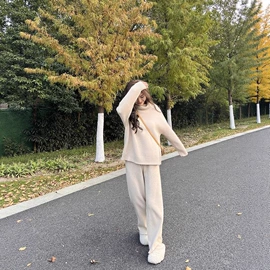 女式毛呢外套;女式针织衫;吊带背心