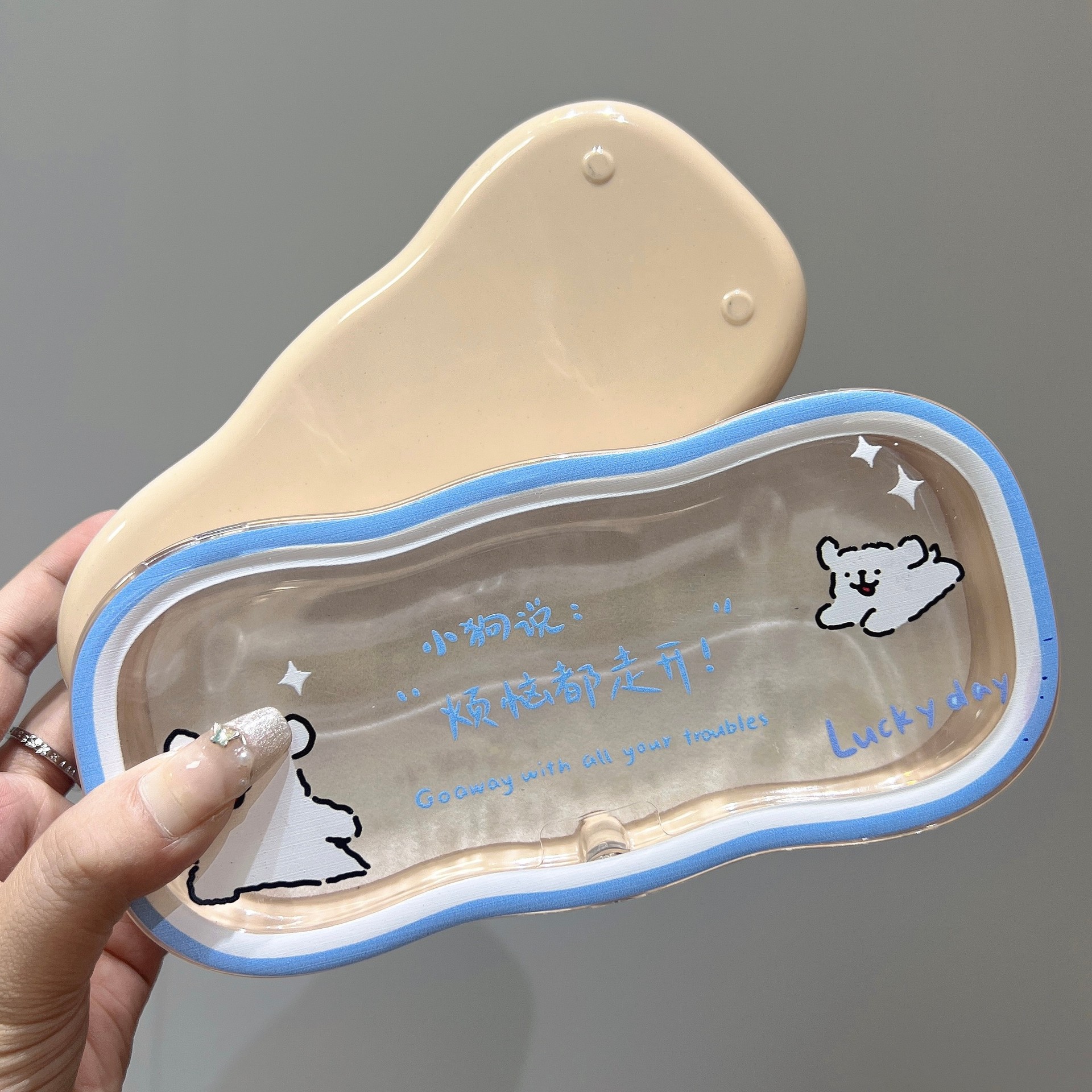 Caja de gafas transparentes de borde de la nube, alta sensación de almacenamiento portátil, niños, niños, niños, estudiantes, lindos, caja de gafas al por mayor