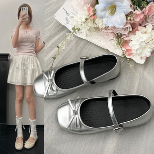 ��ʽһ�֎�������ЬŮ2026�����¿�����Yƽ�װ��ن�Ь��ȹ�Ӝ���