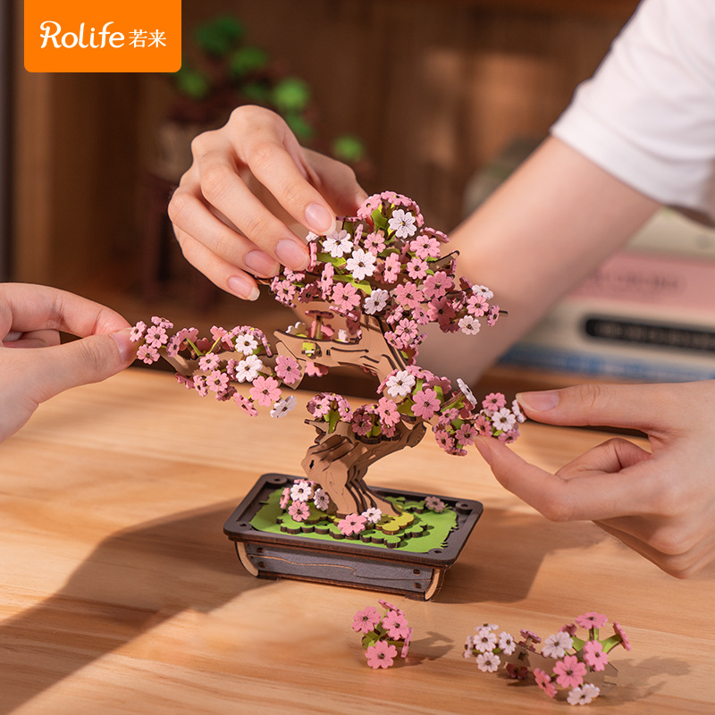 Rollife Ruo Lai 3D 3D Puzzle Árbol de cerezo Pino Madera Juguete Modelo de ensamblaje Bloques de construcción Hecho a mano Adulto Mujer