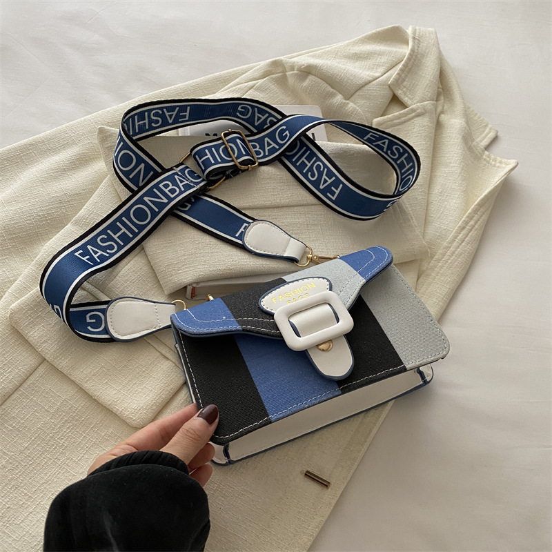 Bolso de estilo occidental para mujer 2024 nuevo bolso cuadrado pequeño de moda con tirantes anchos a juego, bolso de mensajero para estudiantes, bolso de hombro de tendencia de moda