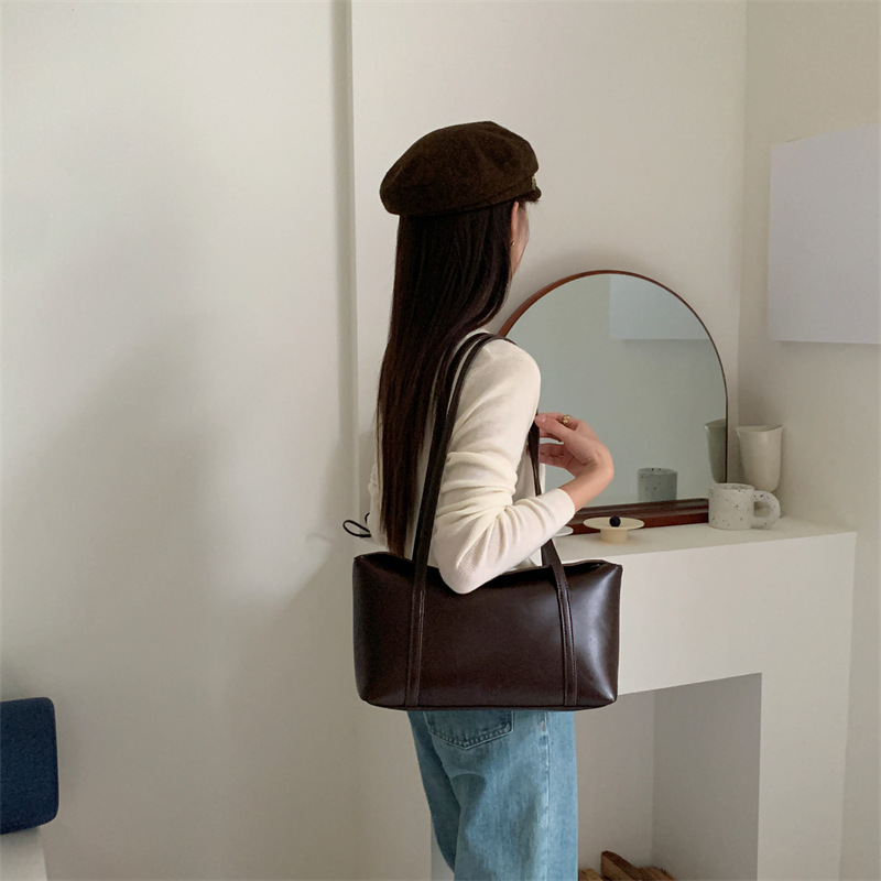 Borsa a cuscino in pelle scamosciata autunnale e invernale coreana retrò da donna 2024 nuova moda, borsa a tracolla grande da viaggio sottobraccio_voghion.com