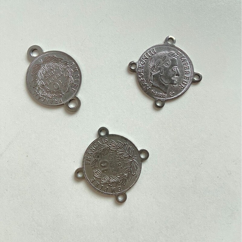 国境を越えた売れ筋の聖母マリア像シングルペンダントマリアネックレスペンダントラウンド肖像ペンダント|undefined