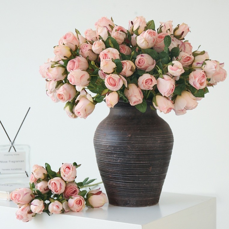 7 flores de rosa retrógrada flores de imitación de bordes de rojo flores secas flores de decoración de mesa de comedor accesorios de fotografía