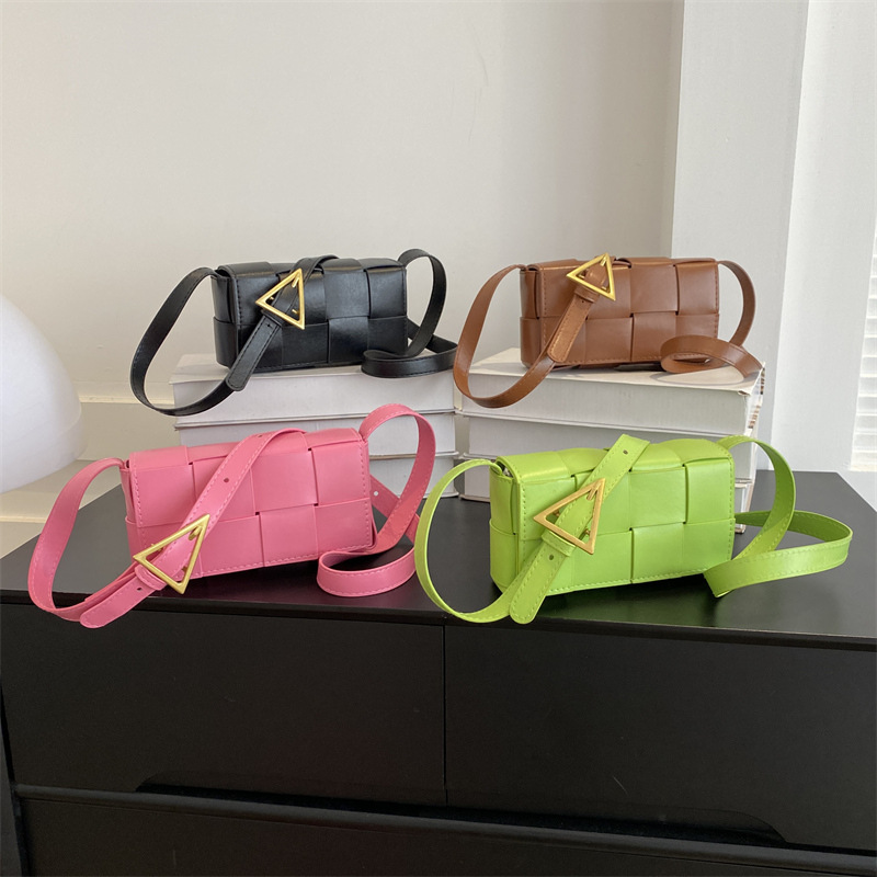 2023 otoño nuevo tofu pequeño bolso cuadrado coreano moda mensajero bolsa caramelo color simple nicho diseño hombro bolsa