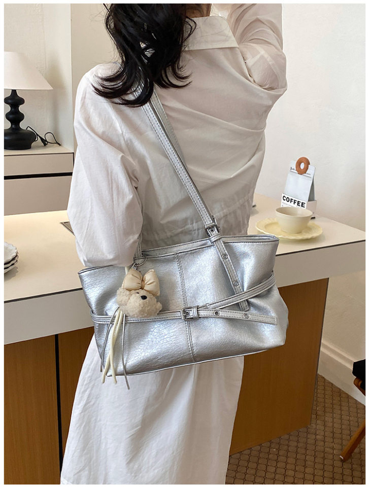 Túi nách nữ dáng hộp ngang phong cách đường phố, túi tote đeo vai đơn giản dung lượng lớn — Bạc không có mặt dây chuyền, Gạo trắng không có mặt dây chuyền, Màu cà phê Không có mặt dây chuyền, Màu hồng không có mặt dây chuyền chi tiết 25