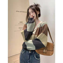 条纹撞色系带针织毛衣女秋冬2023新款设计感V领短款长袖上衣