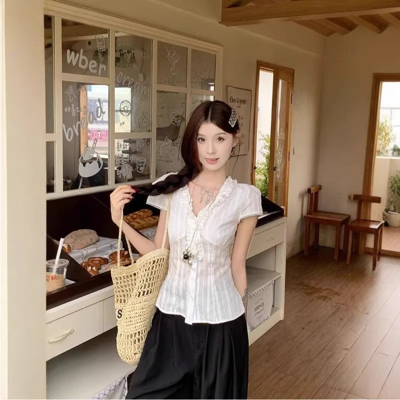French Retro Ruffled Short-Sleeved Shirt for Women 2026 Summer New Style White Chic Waist-Slimming Shirt Top