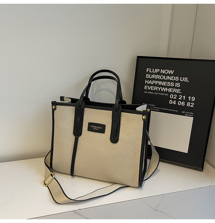 A new 2024 popular and versatile crossbody bag for women's commuting, a stylish tote bag undefined